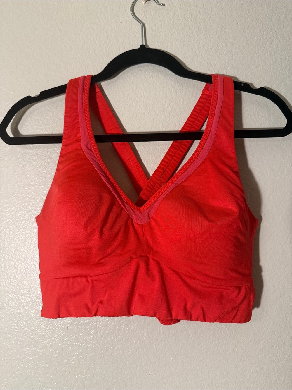 Athleta Orange/Red V-Neck Crossback Sports Bra with adjustable sides